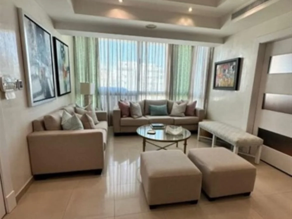 Apartamento en venta amueblado en Evaristo Morales, Sto Dgo.