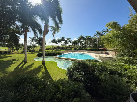 Apartamento con 325 Mts2 en Los Altos, Casa de Campo