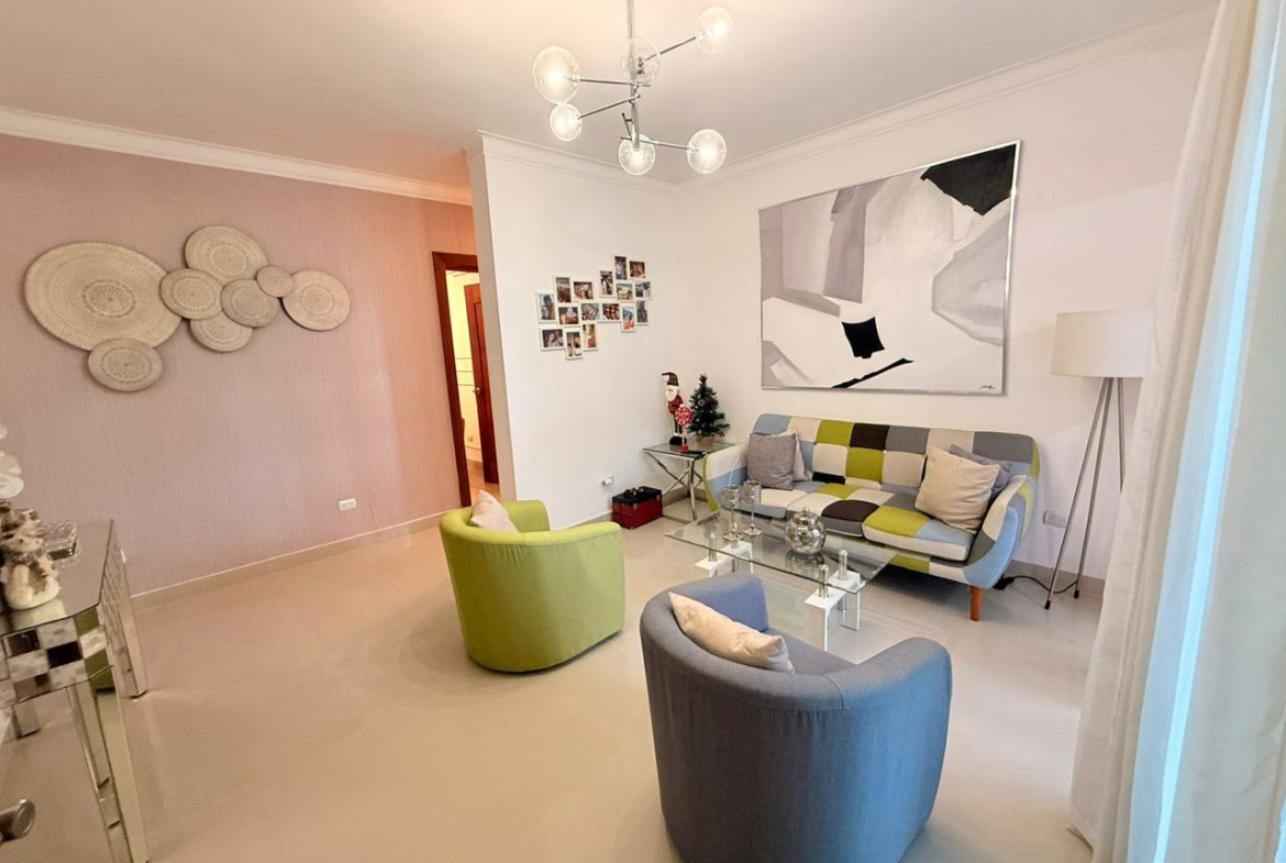 segundo nivel en venta en Los Laureles , santiago.