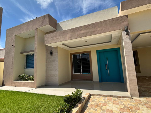 Casa en proyecto cerrado en Gurabo