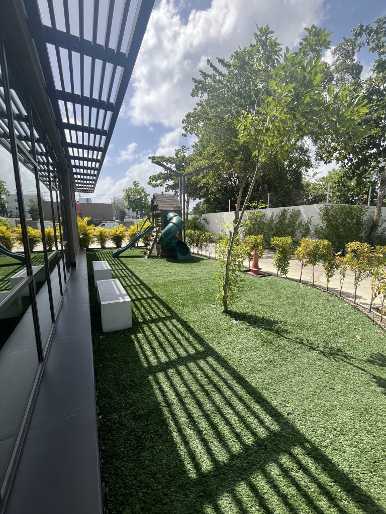 Lujosa casa en proyecto cerrado en Las Carmelitas, Santiago