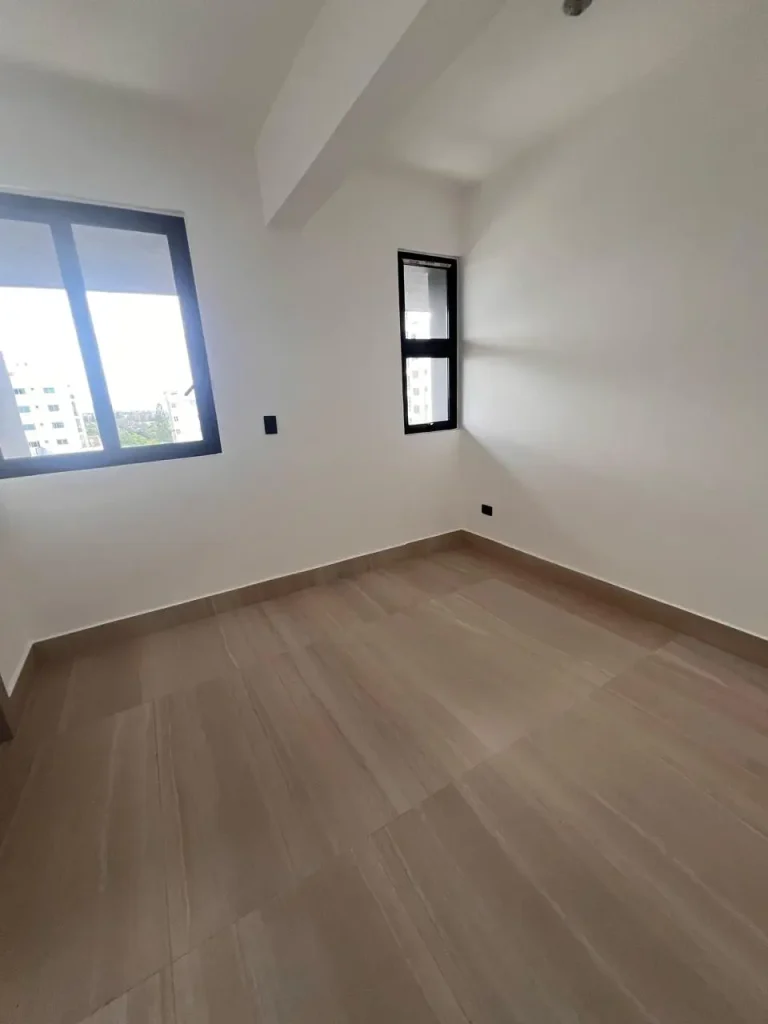 Apartamento con Linea Blanca en Alquiler, La Esmeralda