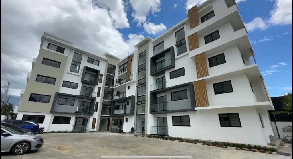 Apartamento 3er Nivel con Linea Blanca en Llanos de Gurabo