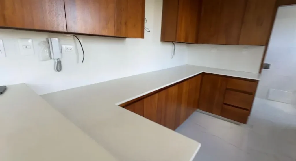Apartamento 3er Nivel con Linea Blanca en Llanos de Gurabo