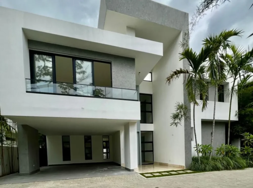 Exclusiva Residencia en Proyecto Cerrado, Copal II